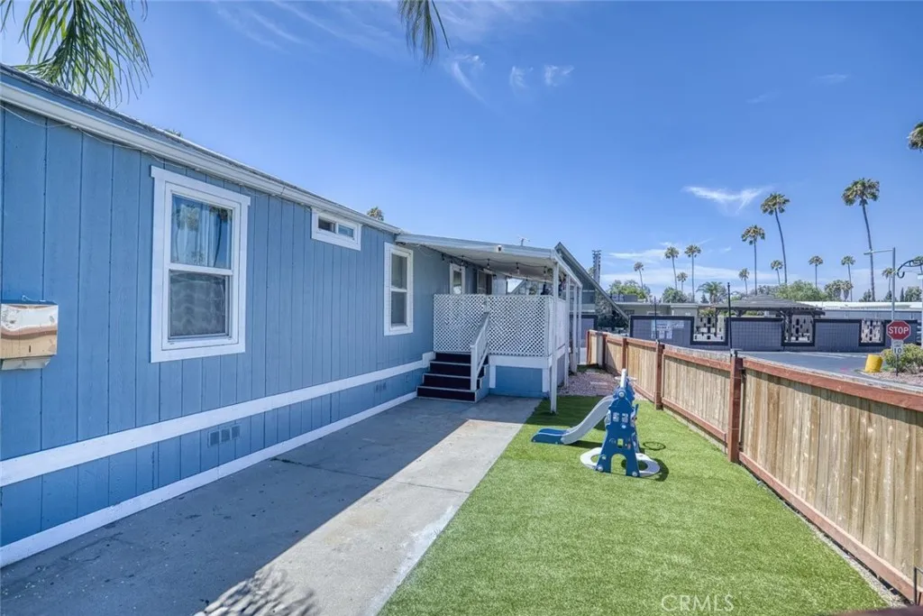310 E Philadelphia Street 33, Ontario, California 91761 — photo 5