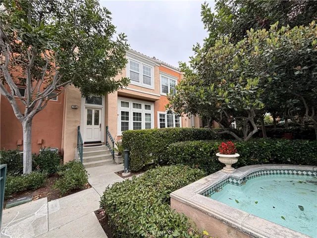 15 Cigliano Aisle, Irvine, California 92606