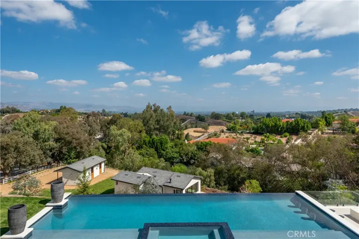 5340 Whitman Road, Hidden Hills, California 91302