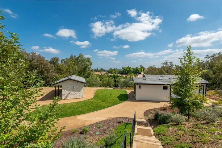 5340 Whitman Road, Hidden Hills, California 91302