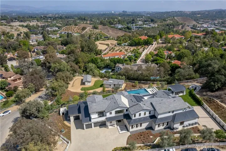 5340 Whitman Road, Hidden Hills, California 91302