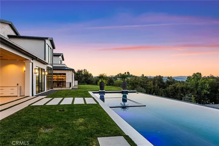 5340 Whitman Road, Hidden Hills, California 91302