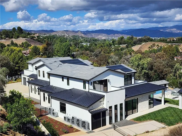 5340 Whitman Road, Hidden Hills, California 91302