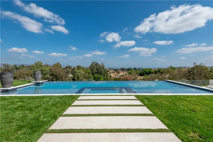 5340 Whitman Road, Hidden Hills, California 91302