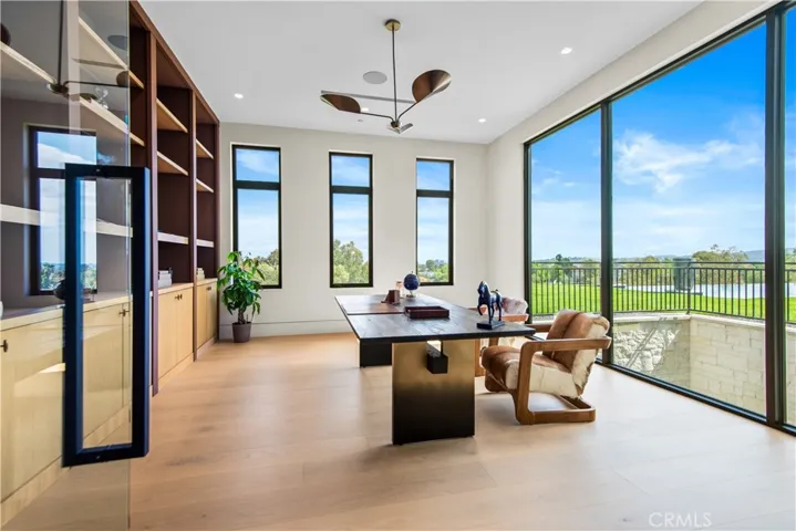 5340 Whitman Road, Hidden Hills, California 91302