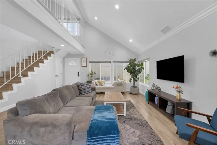 12341 Glacier, Los Alamitos, California 90720