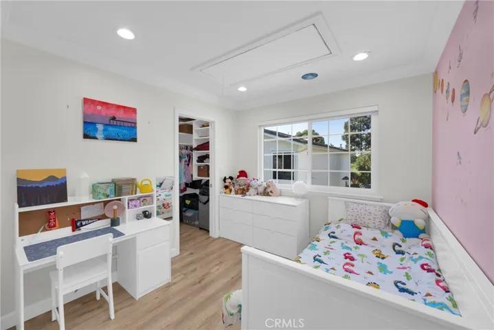12341 Glacier, Los Alamitos, California 90720