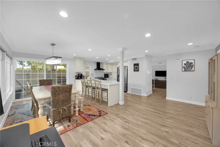 12341 Glacier, Los Alamitos, California 90720