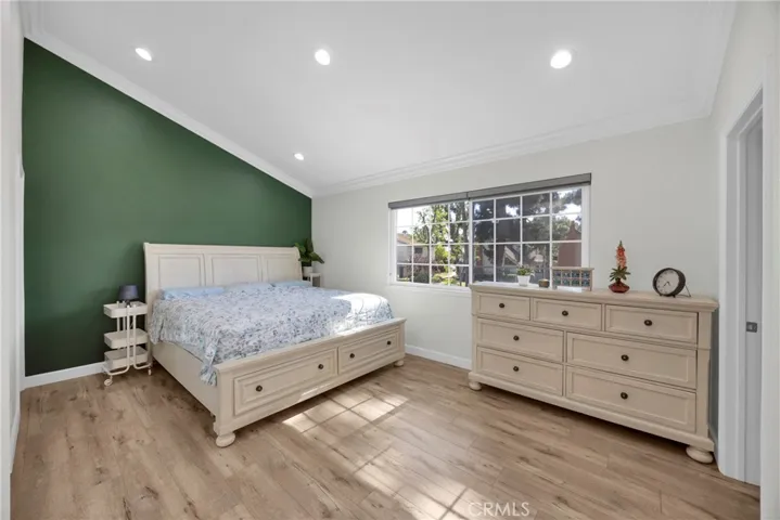 12341 Glacier, Los Alamitos, California 90720