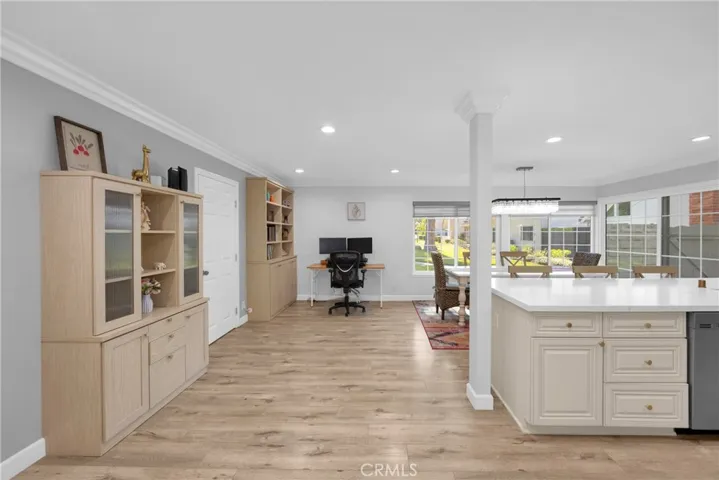 12341 Glacier, Los Alamitos, California 90720