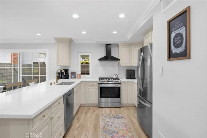 12341 Glacier, Los Alamitos, California 90720