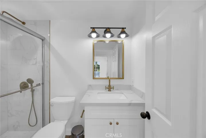 12341 Glacier, Los Alamitos, California 90720