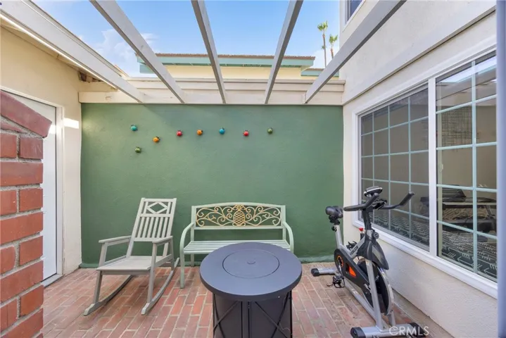 12341 Glacier, Los Alamitos, California 90720