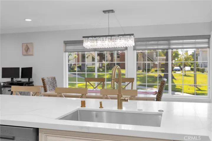 12341 Glacier, Los Alamitos, California 90720