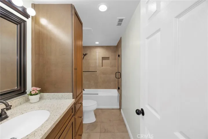 12341 Glacier, Los Alamitos, California 90720