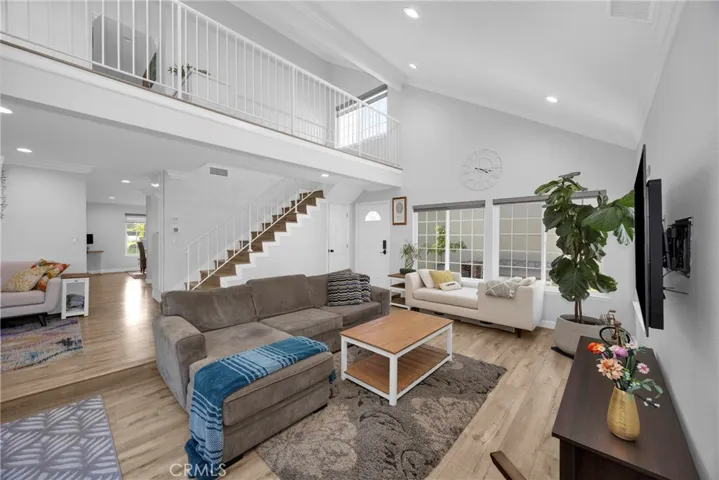 12341 Glacier, Los Alamitos, California 90720