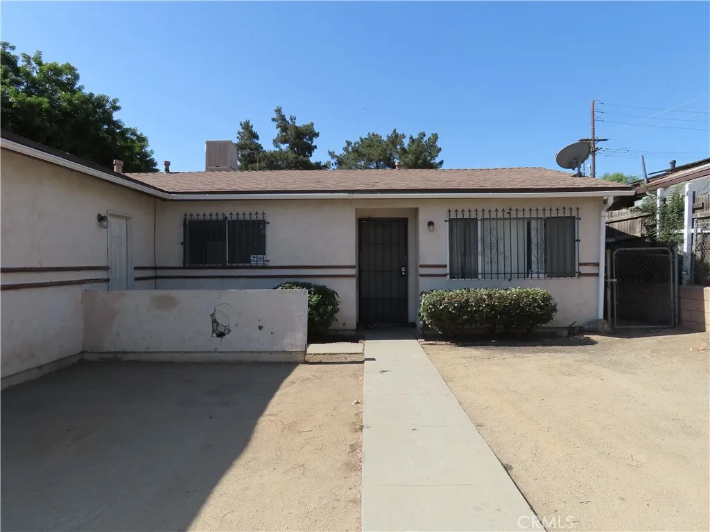 925 Navajo Road, Perris, California 92570 — photo 5