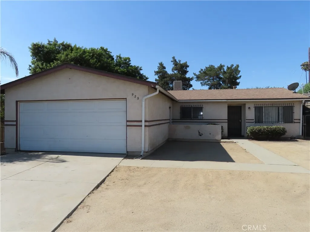 925 Navajo Road, Perris, California 92570 — photo 4