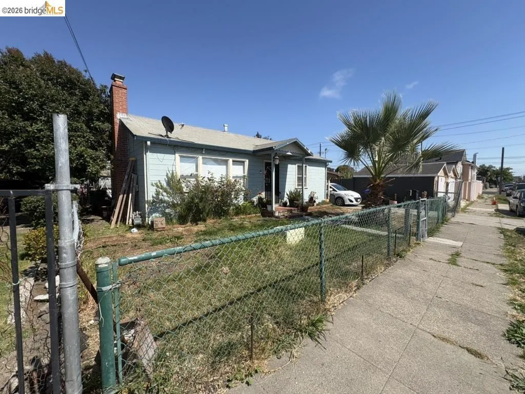 122 3rd St