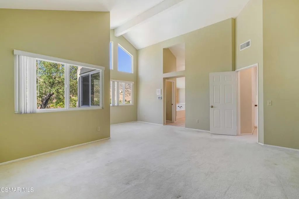 3188 Geronimo Ave-28