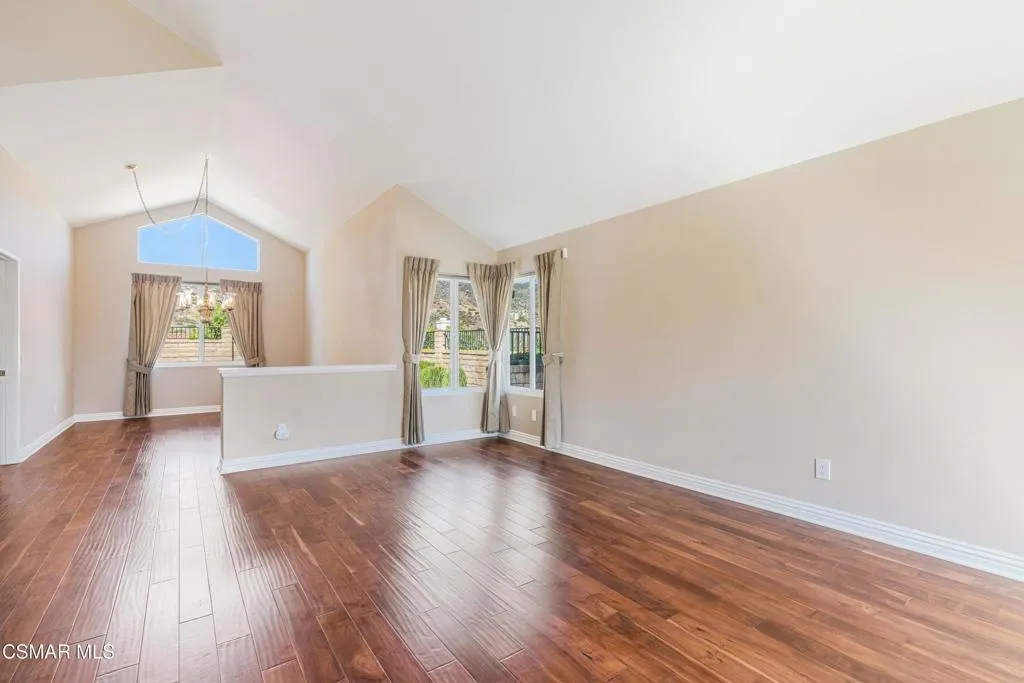 3188 Geronimo Ave-6
