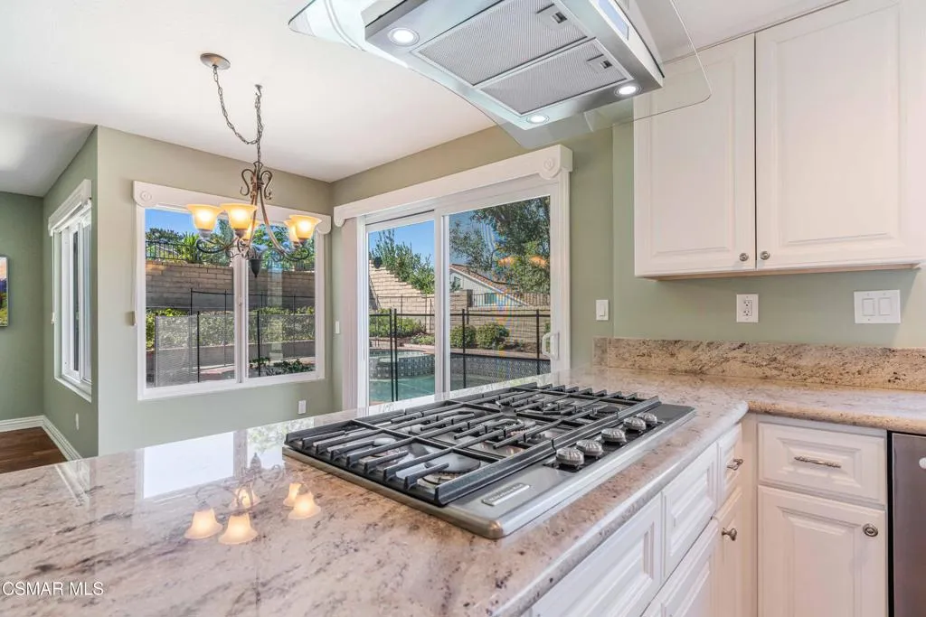 3188 Geronimo Ave-13