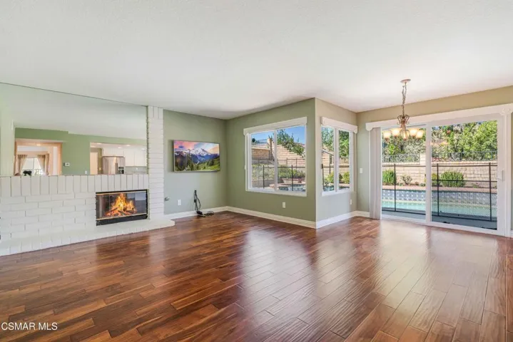 3188 Geronimo Ave-15
