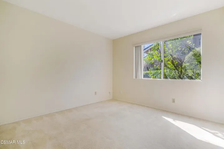 3188 Geronimo Ave-22