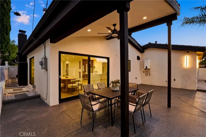 21407 Mulholland Drive, Woodland Hills, California 91364