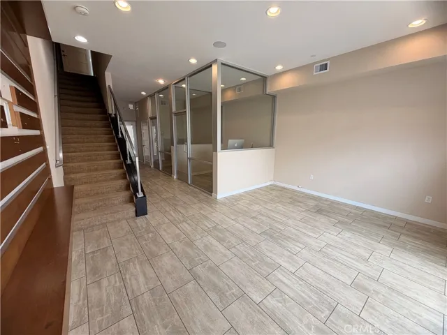2 extra room for home office