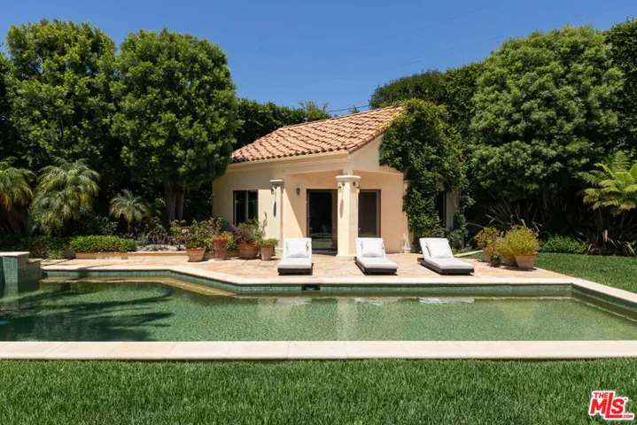 530 Moreno Avenue, Los Angeles, California 90049