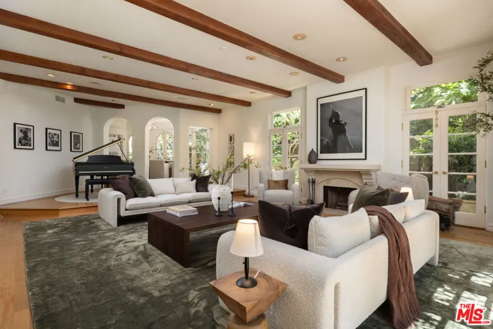 530 Moreno Avenue, Los Angeles, California 90049