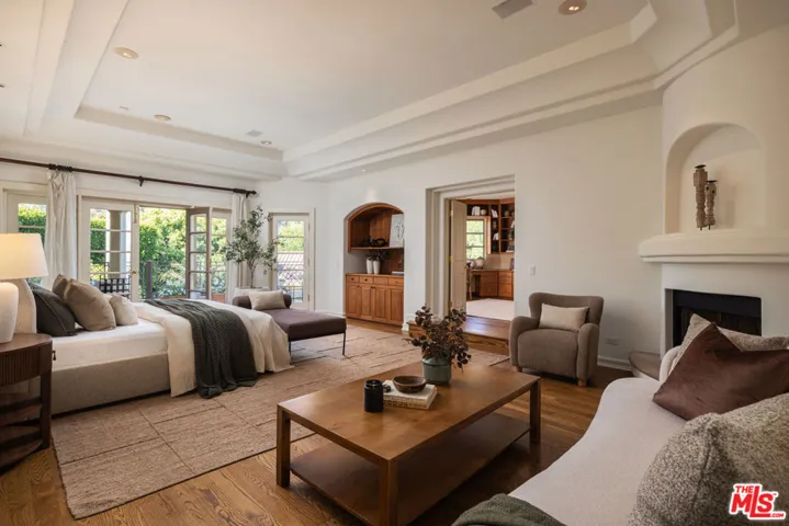 530 Moreno Avenue, Los Angeles, California 90049