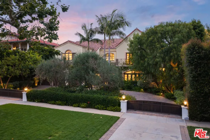 530 Moreno Avenue, Los Angeles, California 90049