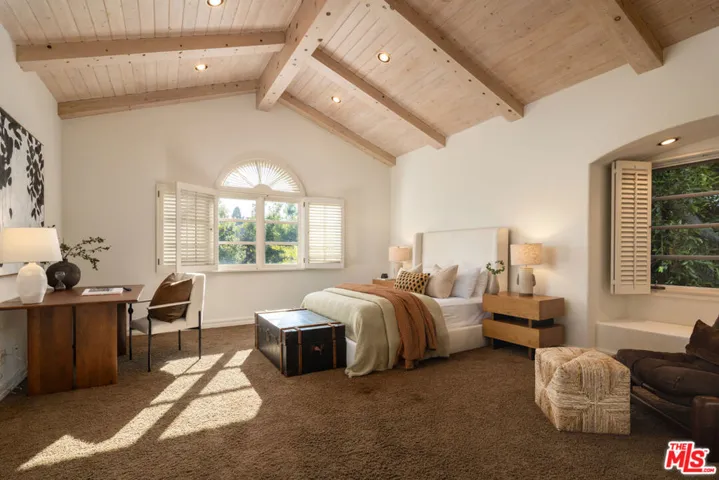 530 Moreno Avenue, Los Angeles, California 90049