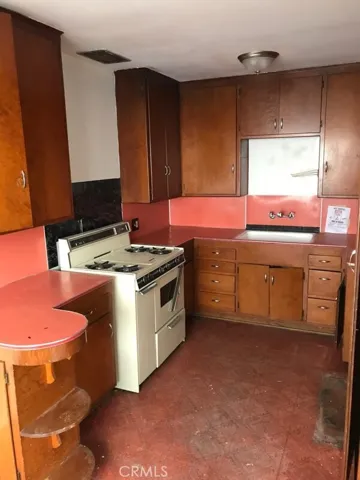 7857 Crenshaw Boulevard, Los Angeles, California 90043