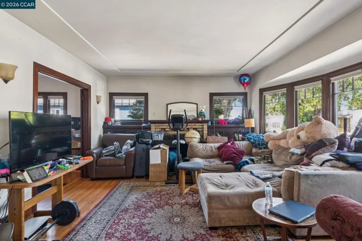 1242 Hopkins St, Berkeley, California 94707