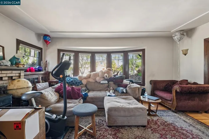 1242 Hopkins St, Berkeley, California 94707