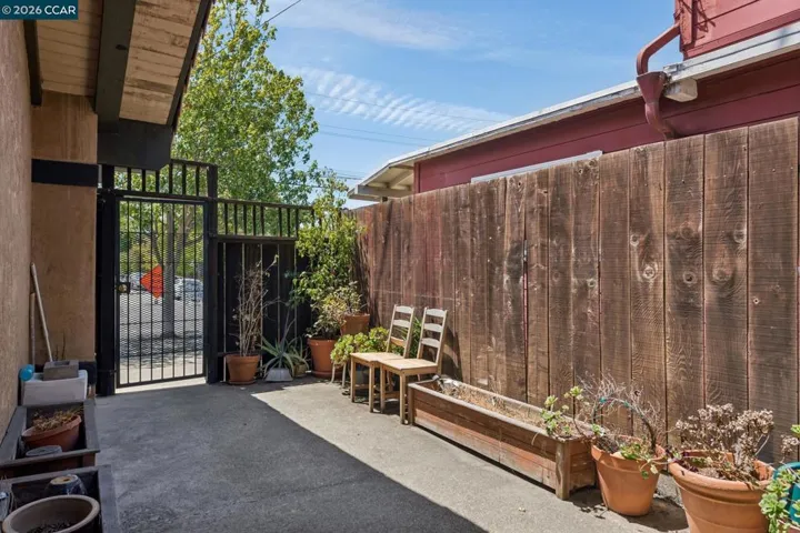 1242 Hopkins St, Berkeley, California 94707