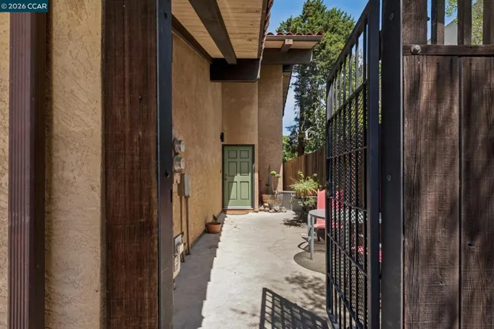 1242 Hopkins St, Berkeley, California 94707