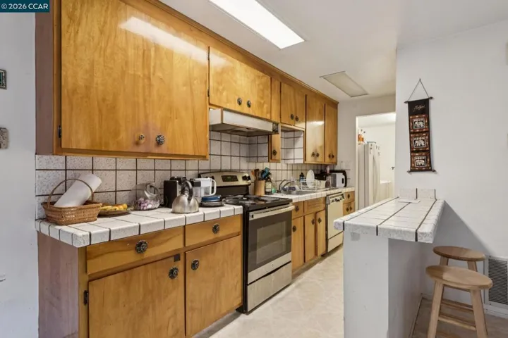 1242 Hopkins St, Berkeley, California 94707