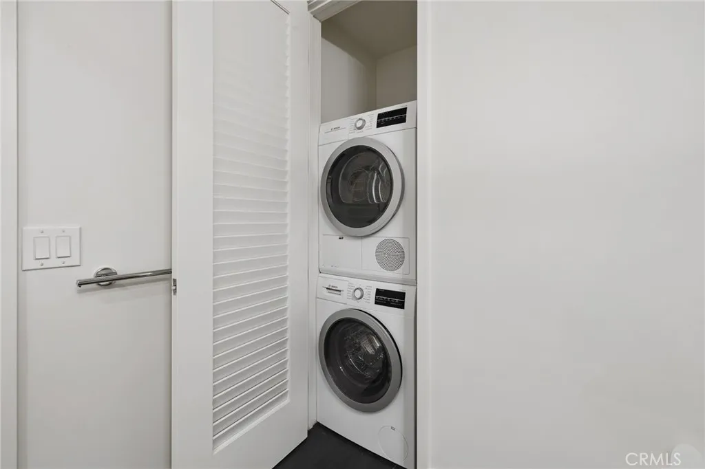 Washer/Dryer in Bathroom