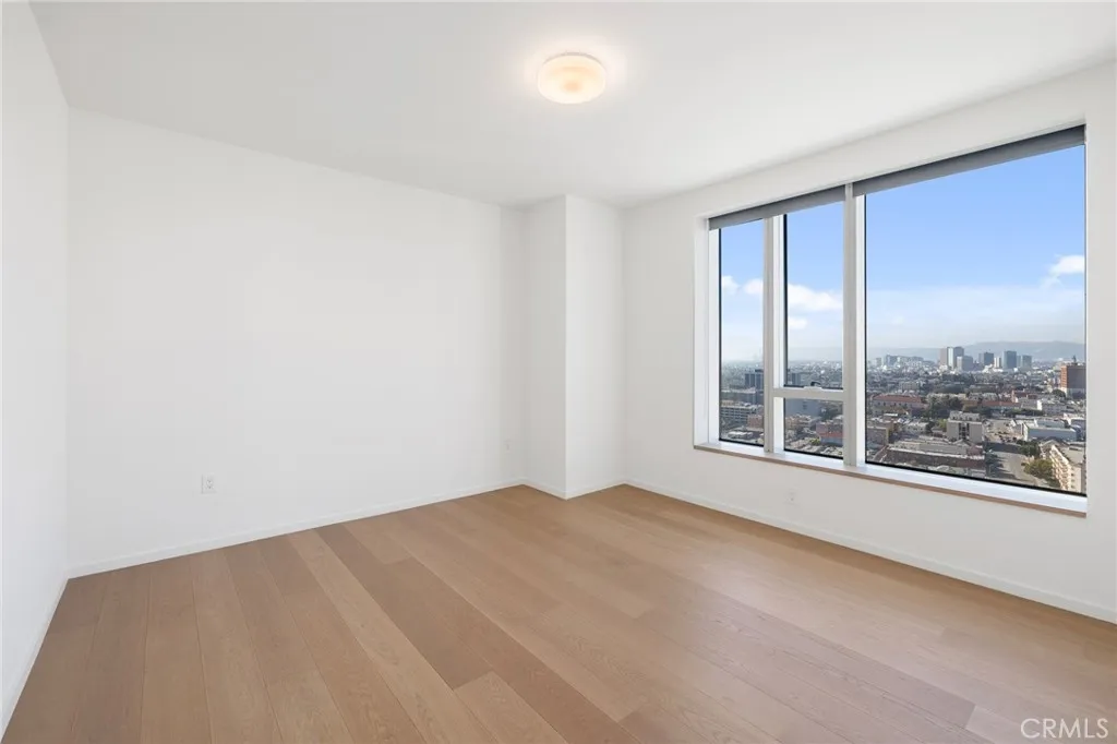 Bedroom Primary View