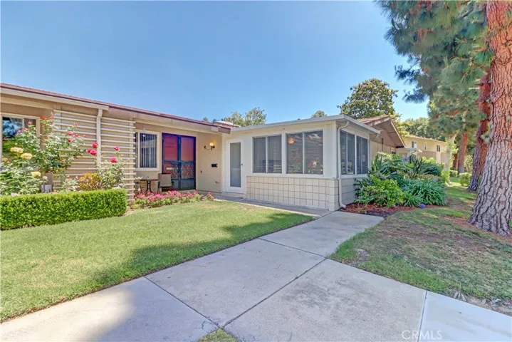2 Avenida Castilla F, Laguna Woods, California 92637
