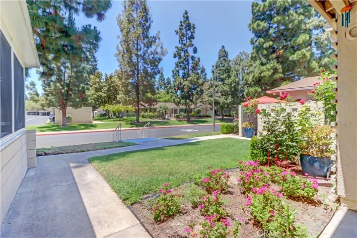2 Avenida Castilla F, Laguna Woods, California 92637
