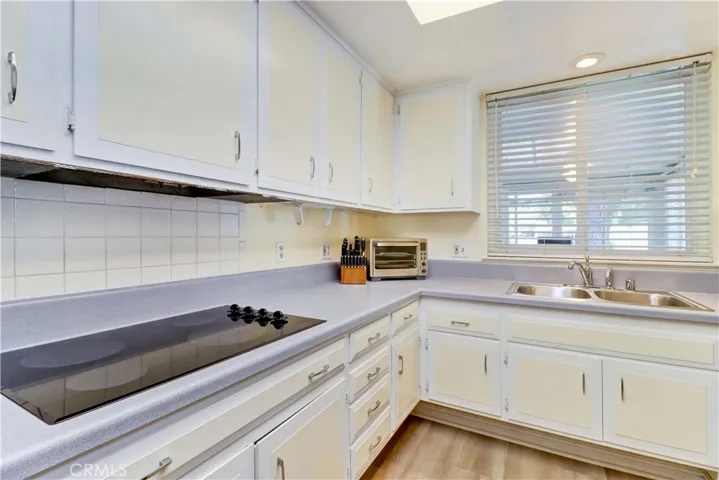 2 Avenida Castilla F, Laguna Woods, California 92637