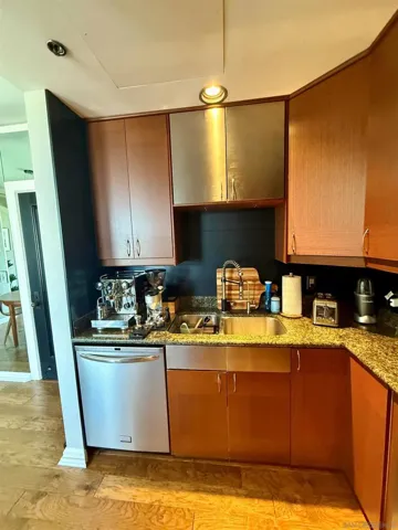 702 Ash 1002, San Diego, California 92101
