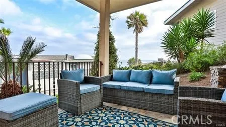31736 Seacliff Drive, Laguna Beach, California 92651