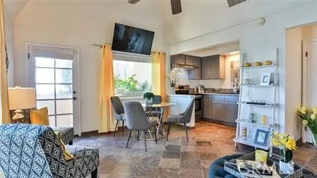 31736 Seacliff Drive, Laguna Beach, California 92651