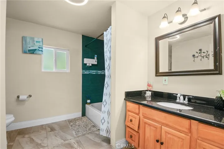 9307 Beach, Los Angeles, California 90002